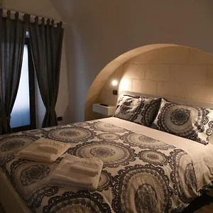 Mea House And 2019 , Bari Italia